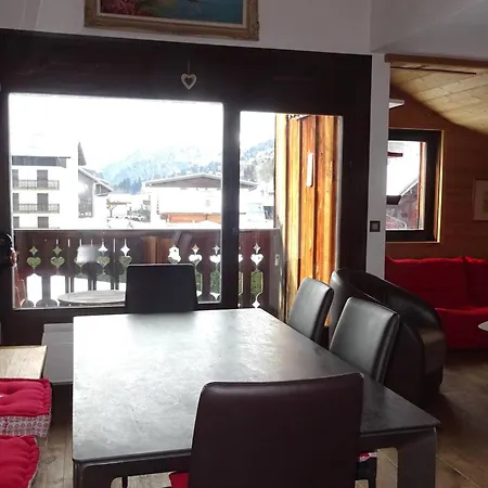 Duplex 4 Pieces, 8 Pers, Confortable, Rue Du Centre, Garage, Plein Sud - Fr-1-802-95 * Les Gets